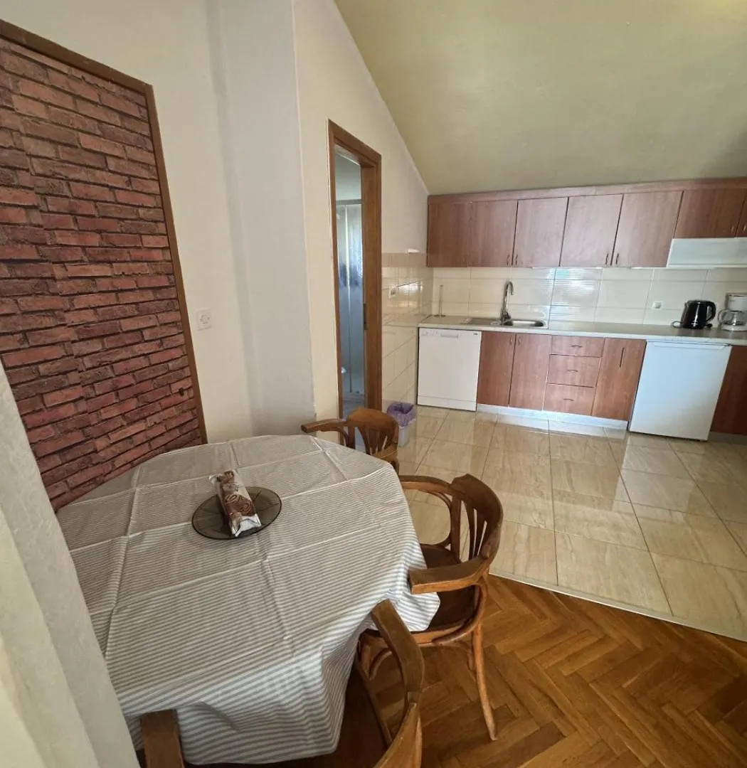 Studio Apartment 4209-4 For 3 Pers In Seline 0*,